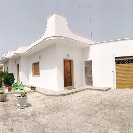Casa Vacanze 'Dalla Nonna' Mesagne Exterior photo