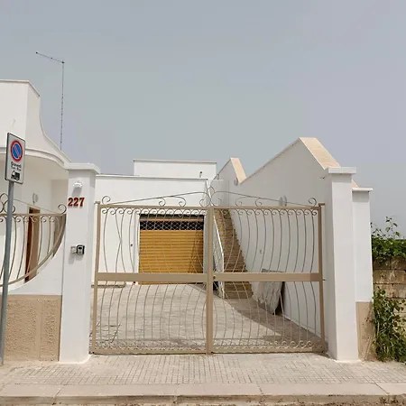 Casa Vacanze 'Dalla Nonna' Mesagne Exterior photo